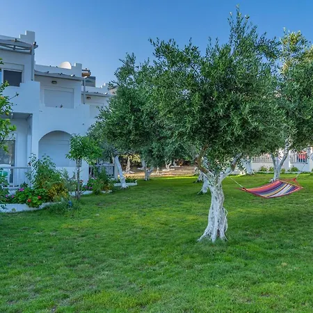 Aparthotel Fata Morgana & *